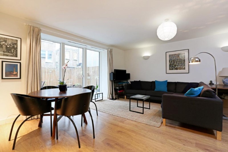 Dufours Place, London, W1F