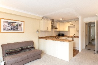 Carlton Drive, London, SW15