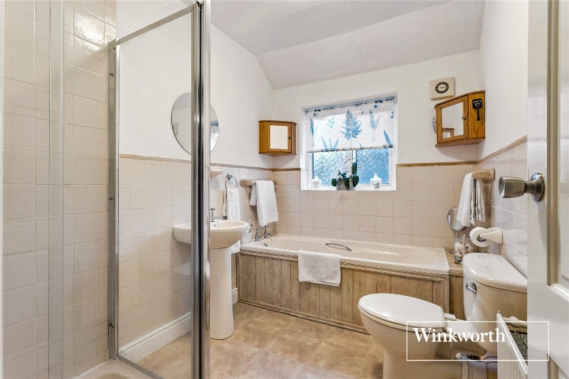 Brent Place, Barnet, EN5