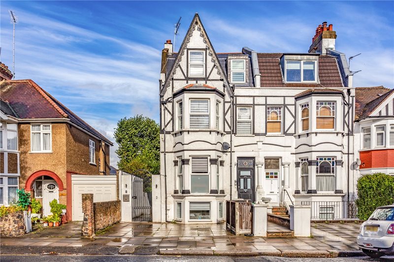 Alexandra Park Road, London, N22