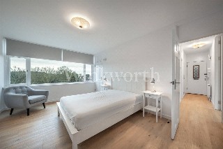 West Heath Avenue, London, NW11