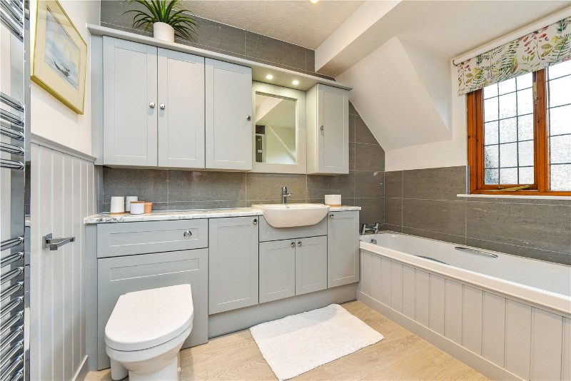 Parsonage Close, Petersfield, Hampshire, GU32