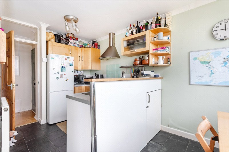 Winterfold Close, London, SW19