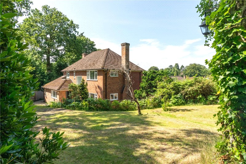 Kingswood Close, Weybridge, Surrey, KT13