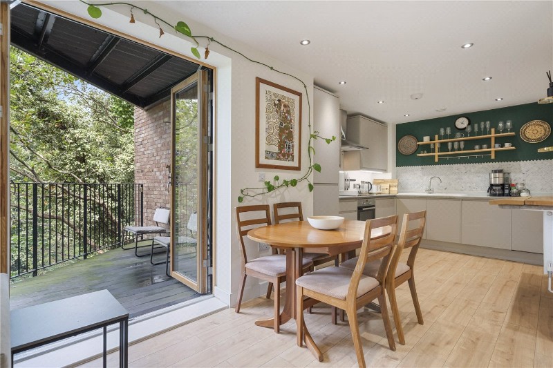 Upper Clapton Road, London, E5