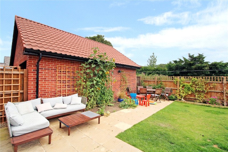 Neale Avenue, Poringland, Norwich, Norfolk, NR14