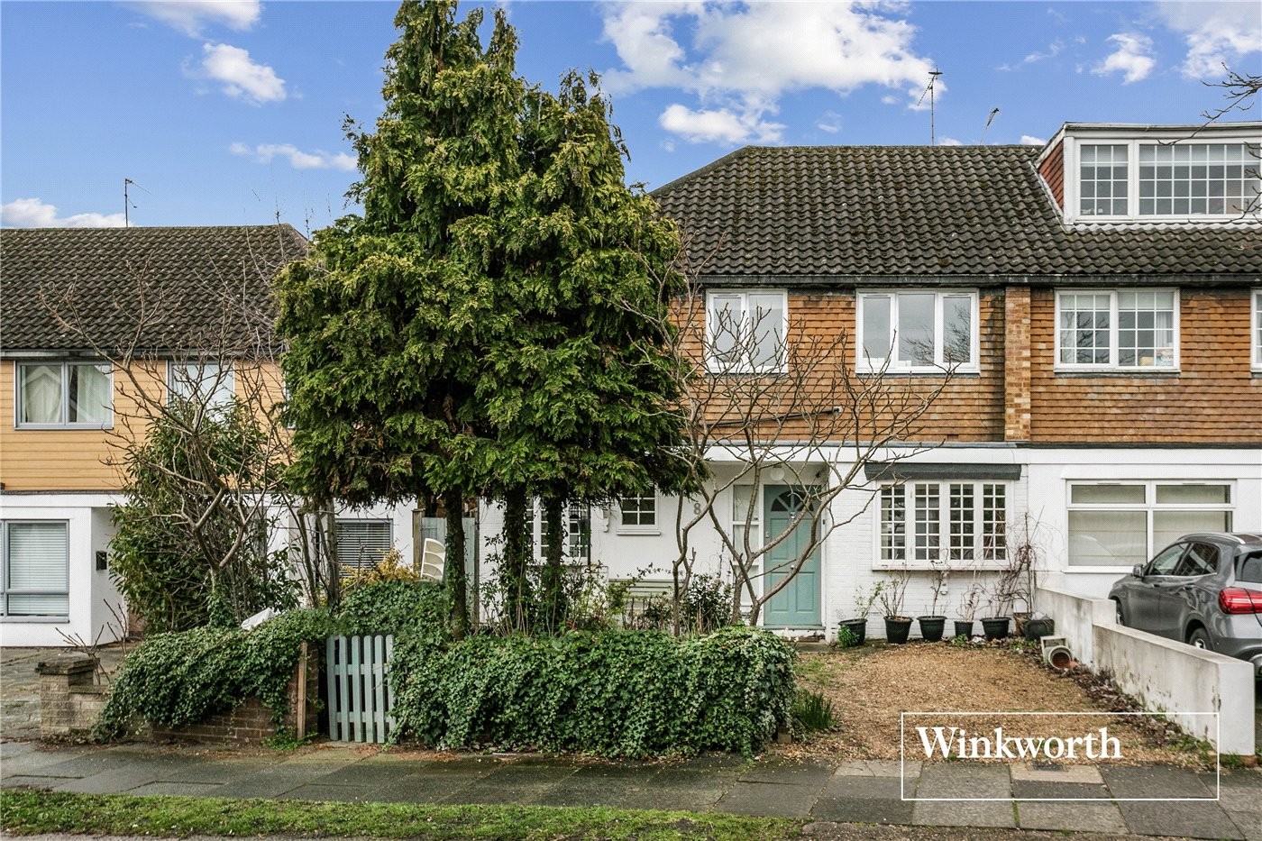 3 bedroom property for sale in The Ridgeway, Friern London, N11