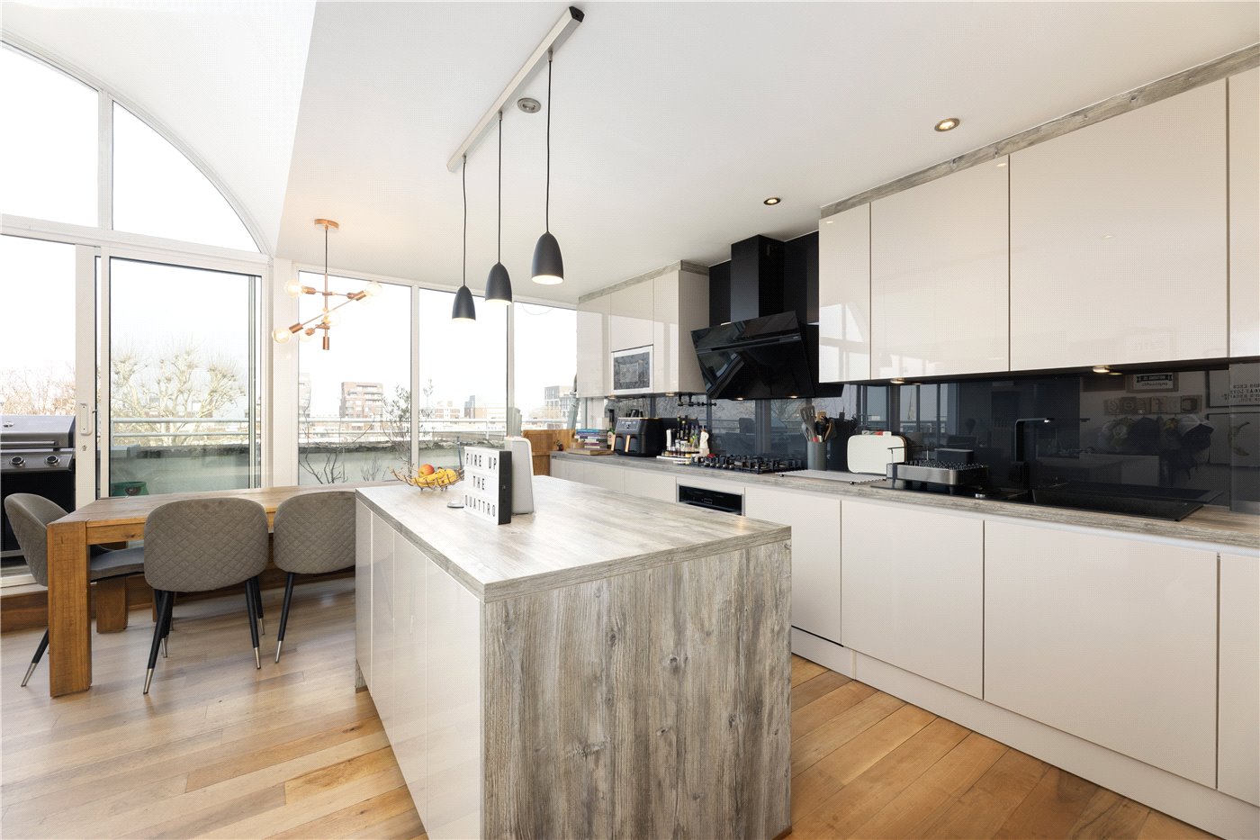 Carlton Drive, London, SW15