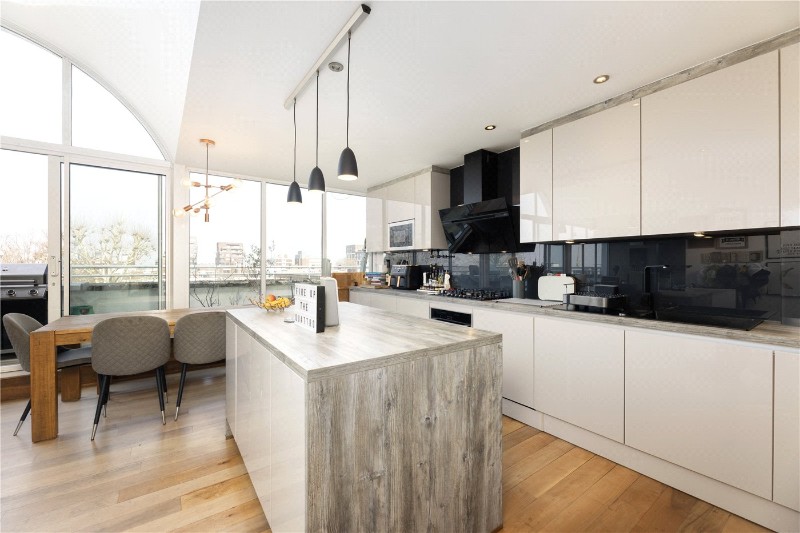 Carlton Drive, London, SW15