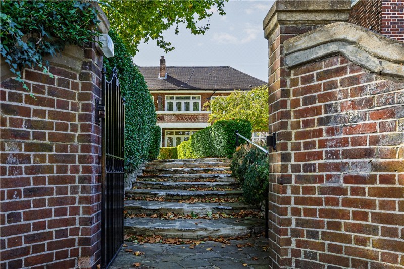 Lytton Grove, London, SW15