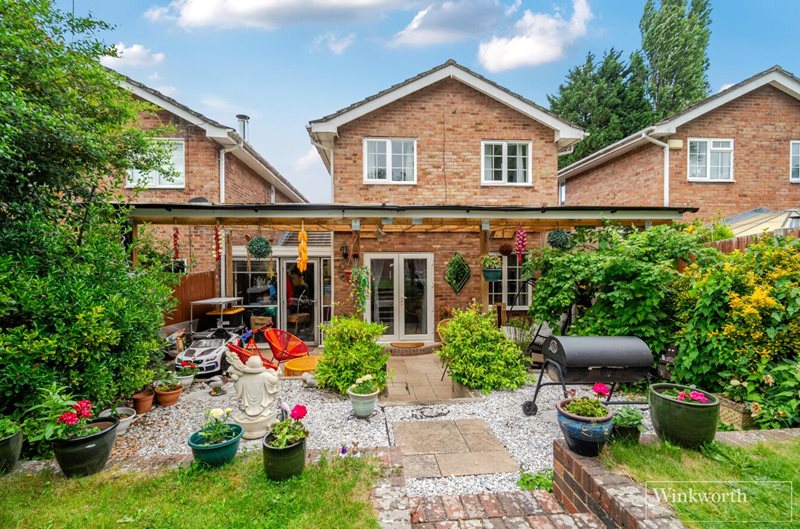 Elizabeth Avenue, Bagshot, Surrey, GU19