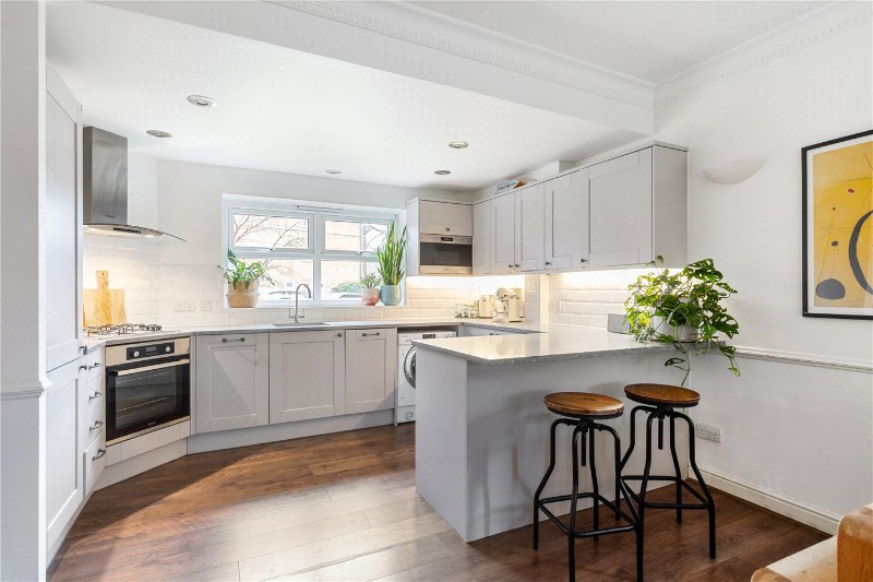 Lisle Close, London, SW17