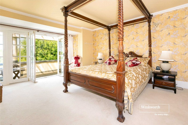 Salisbury Road, Winkton, Christchurch, Dorset, BH23
