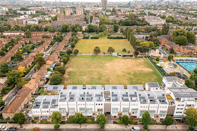 Pangbourne Avenue, London, W10
