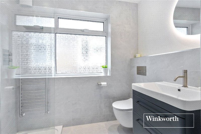Connaught Road, Barnet, EN5