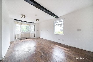 London Road, Bagshot, Surrey, GU19