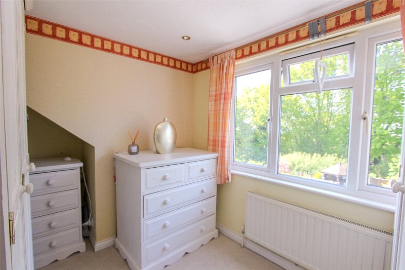 Cotswold Avenue, Rayleigh, Essex, SS6