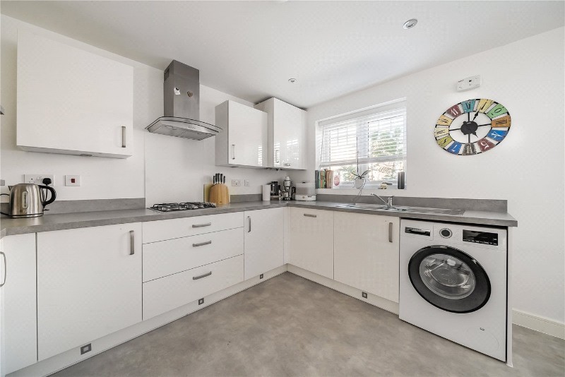 Keepsake Close, Farnham, Surrey, GU9