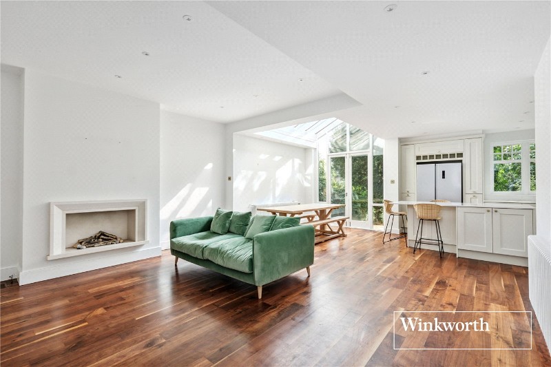 Etchingham Park Road, Finchley, London, N3