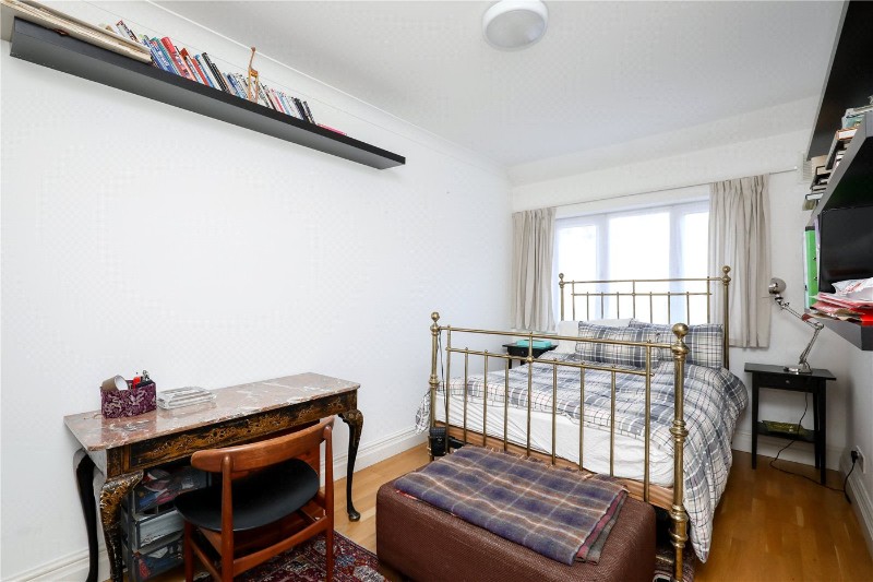 Warwick Road, London, W5