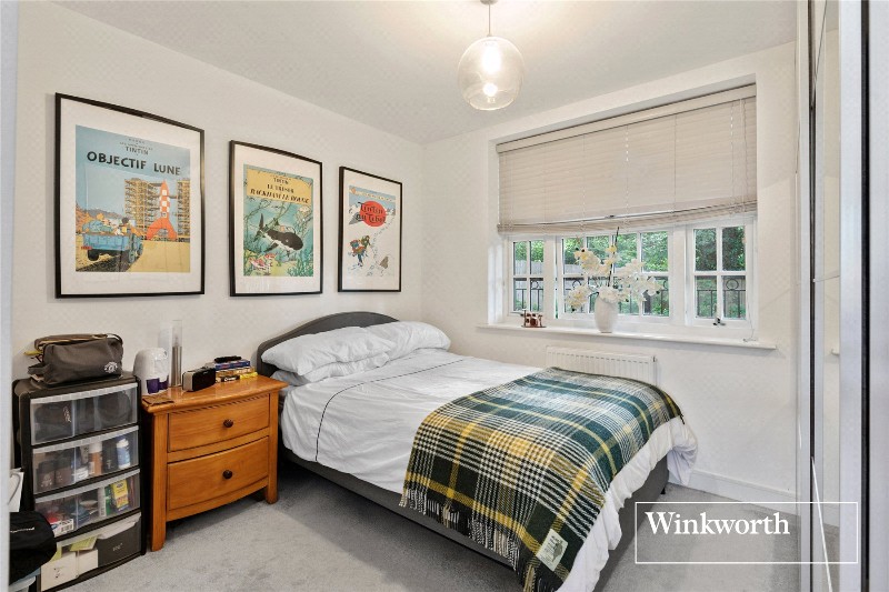 Collison Avenue, Barnet, EN5