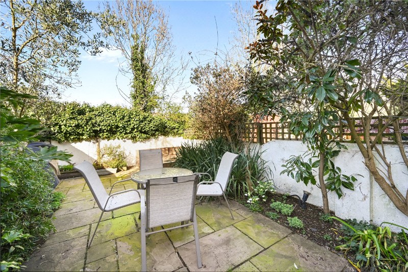 Purves Road, London, NW10