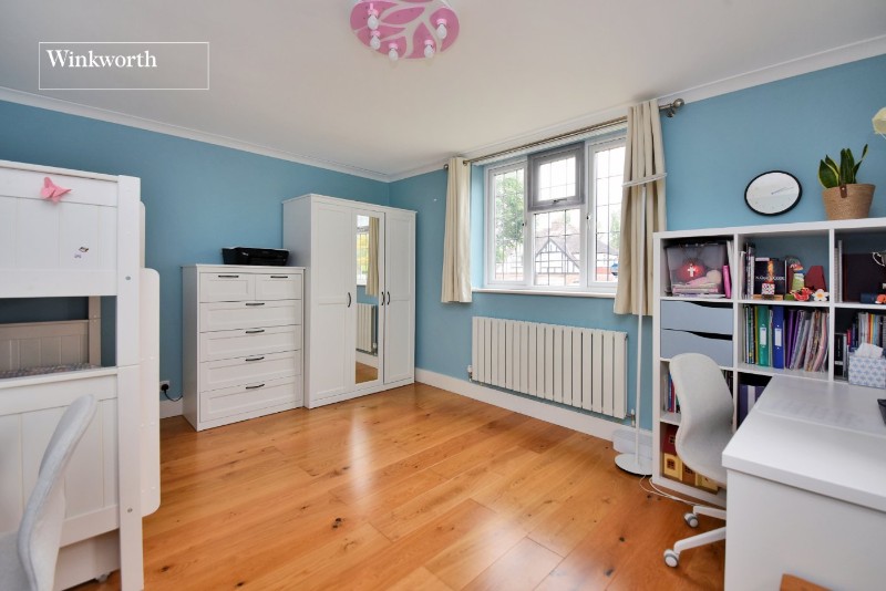 Oaks Avenue, Worcester Park, KT4