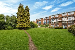 Carlton Drive, London, SW15