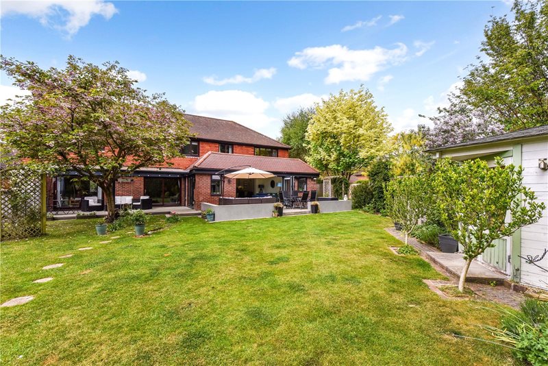 Barnfield Road, Petersfield, Hampshire, GU31