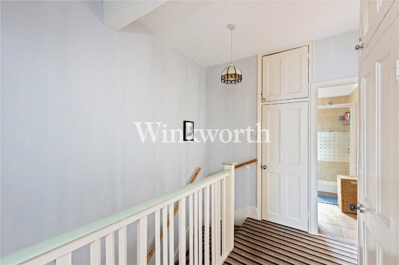 River Avenue, London, N13