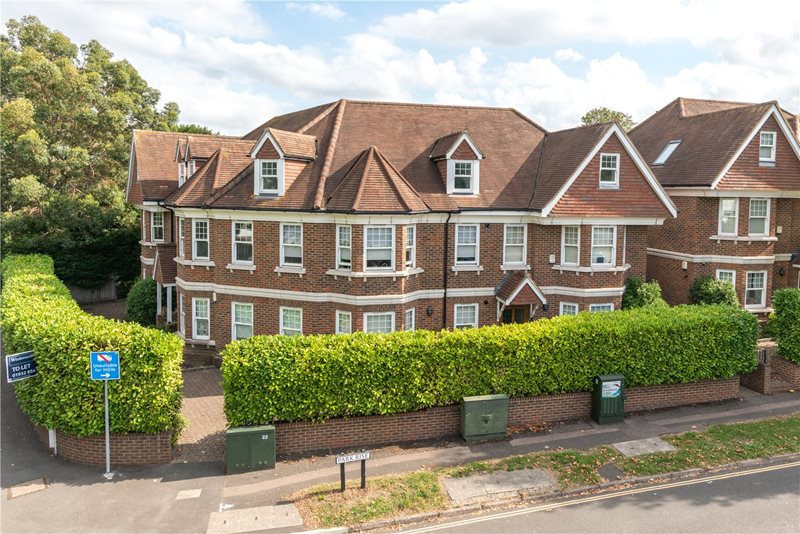 Park Rise, Leatherhead, Surrey, KT22