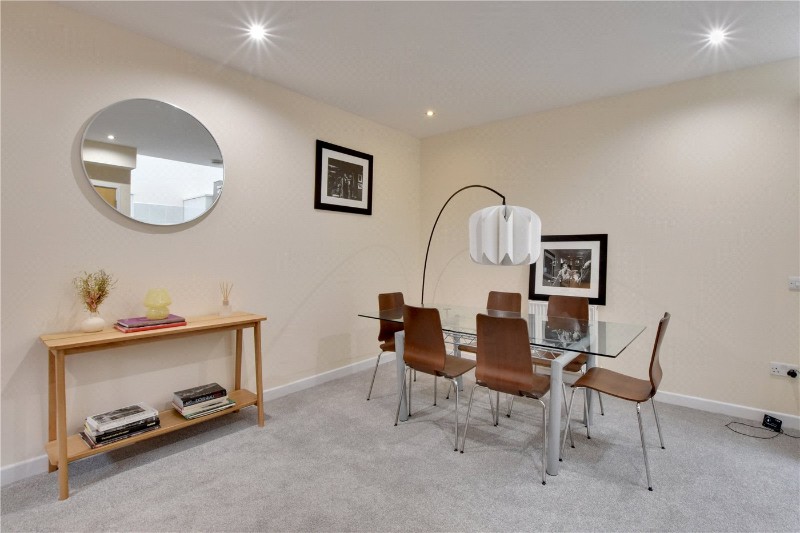Hedgley Mews, Lee, London, SE12