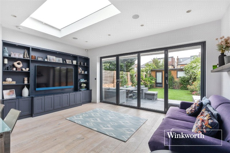Bow Lane, Finchley, London, N12