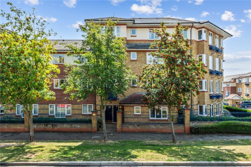 Myddleton Avenue, London, N4