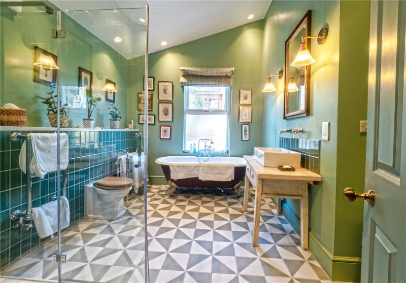 Chaucer Road, London, SE24