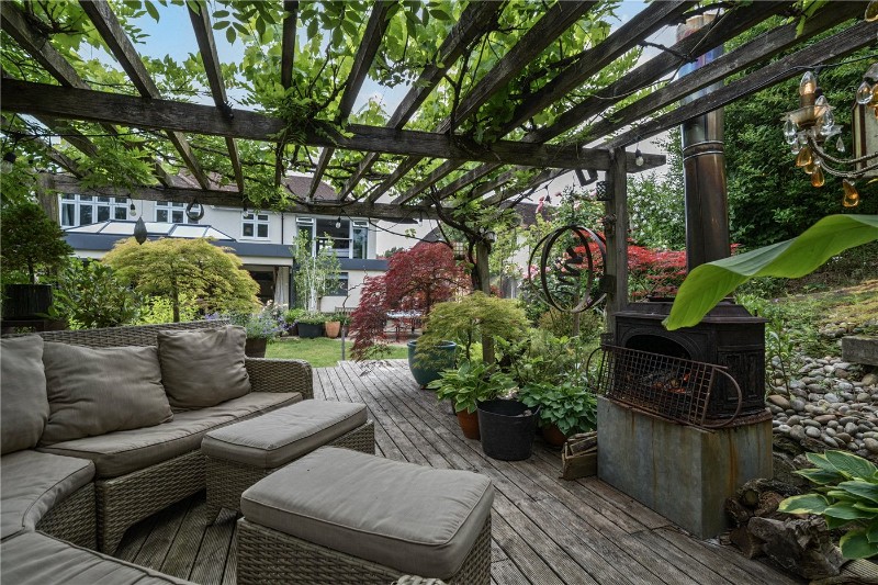 Broomleaf Road, Farnham, Surrey, GU9