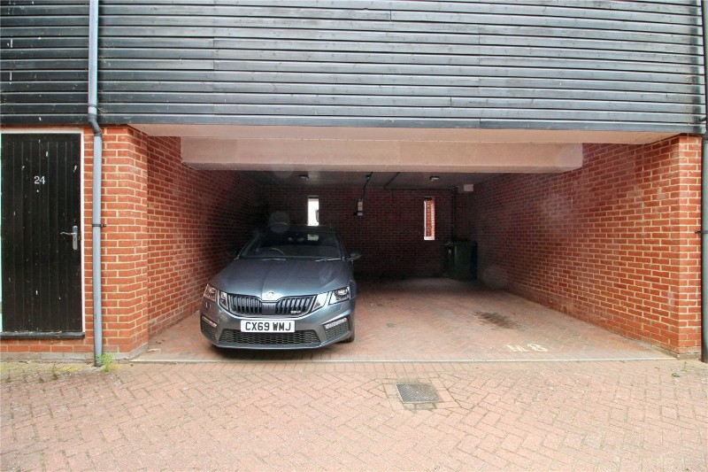 Trafalgar Square, Poringland, Norwich, Norfolk, NR14