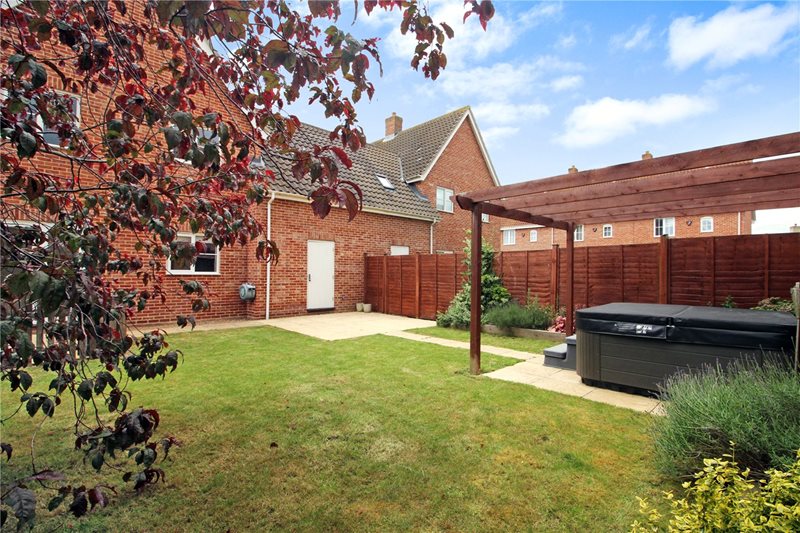 Sterlet Grove, Mulbarton, Norwich, Norfolk, NR14