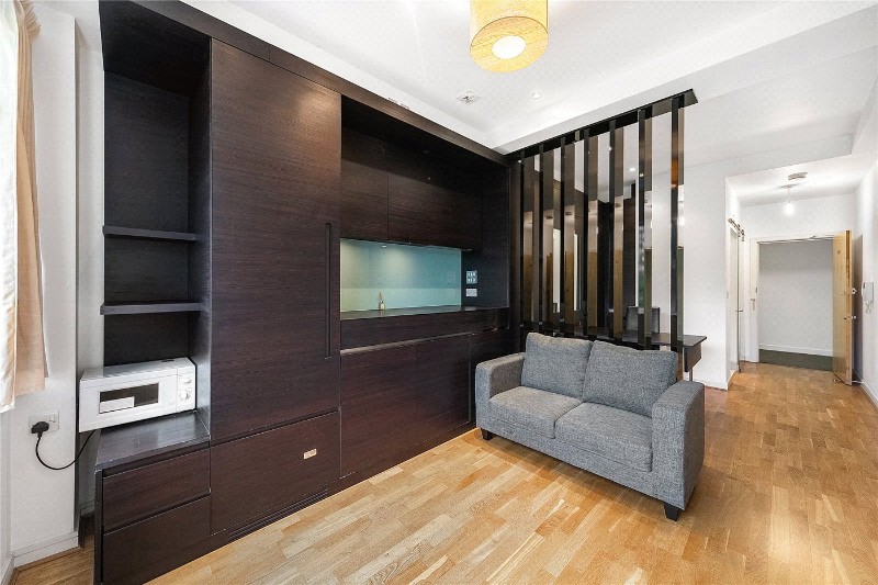 Great West Road, Brentford, TW8