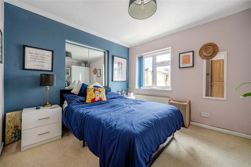 Upper Weybourne Lane, Farnham, Surrey, GU9