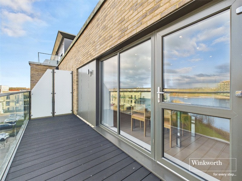 Flagstaff Road, Green Park, Reading, Berkshire, RG2