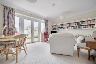 Bishops Road, Farnham, Surrey, GU9