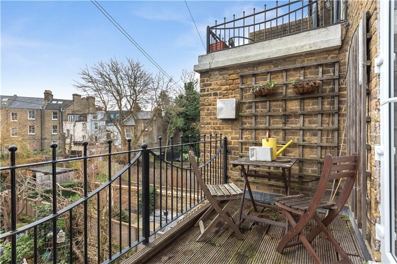 Knatchbull Road, London, SE5
