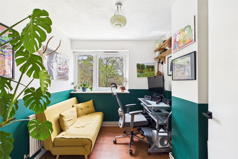 Ewen Crescent, London, SW2