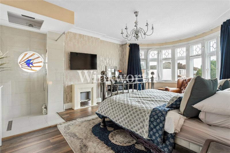 Bourne Hill, London, N13