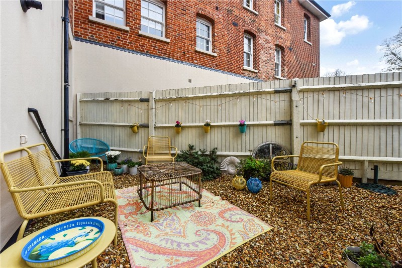 Alison Way, Winchester, Hampshire, SO22