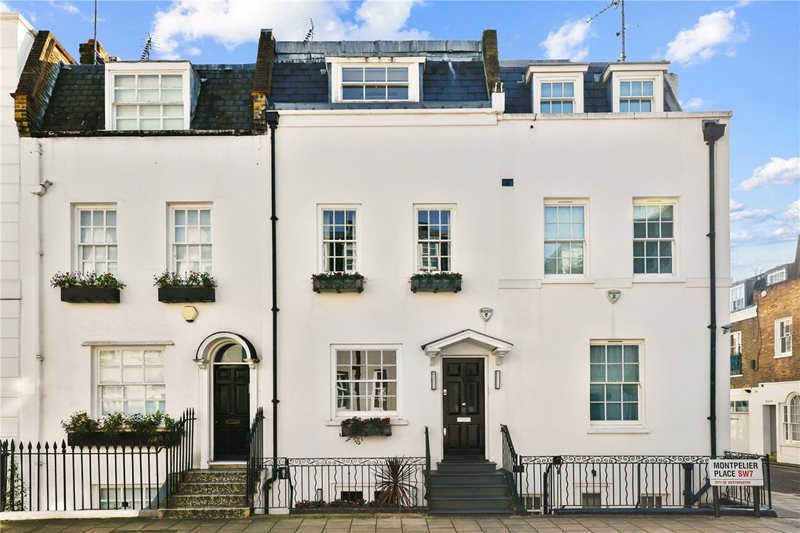 Montpelier Place, London, SW7