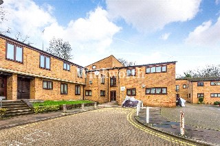 Woodburn Close, London, NW4