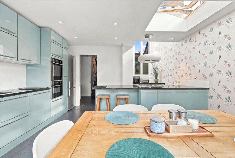 Kersley Road, London, N16