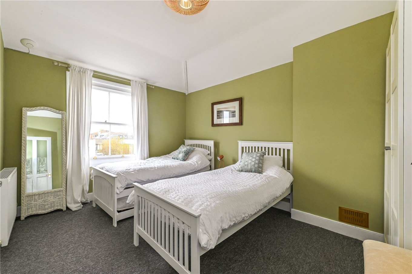 5 bedroom property for sale in Tennyson Road, Worthing, West Sussex